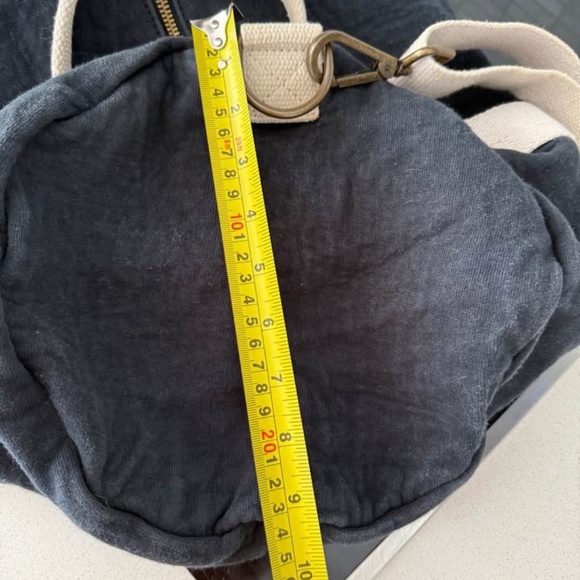 NEW Brandy Melville John Galt Black White Duffle Bag Crossbody Duffle - Picture 9 of 9